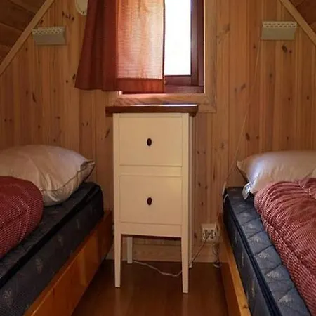 Risor Gjestehus Lodge *